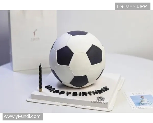 足球球星亲手制作创意蛋糕展现厨艺魅力引发粉丝热议